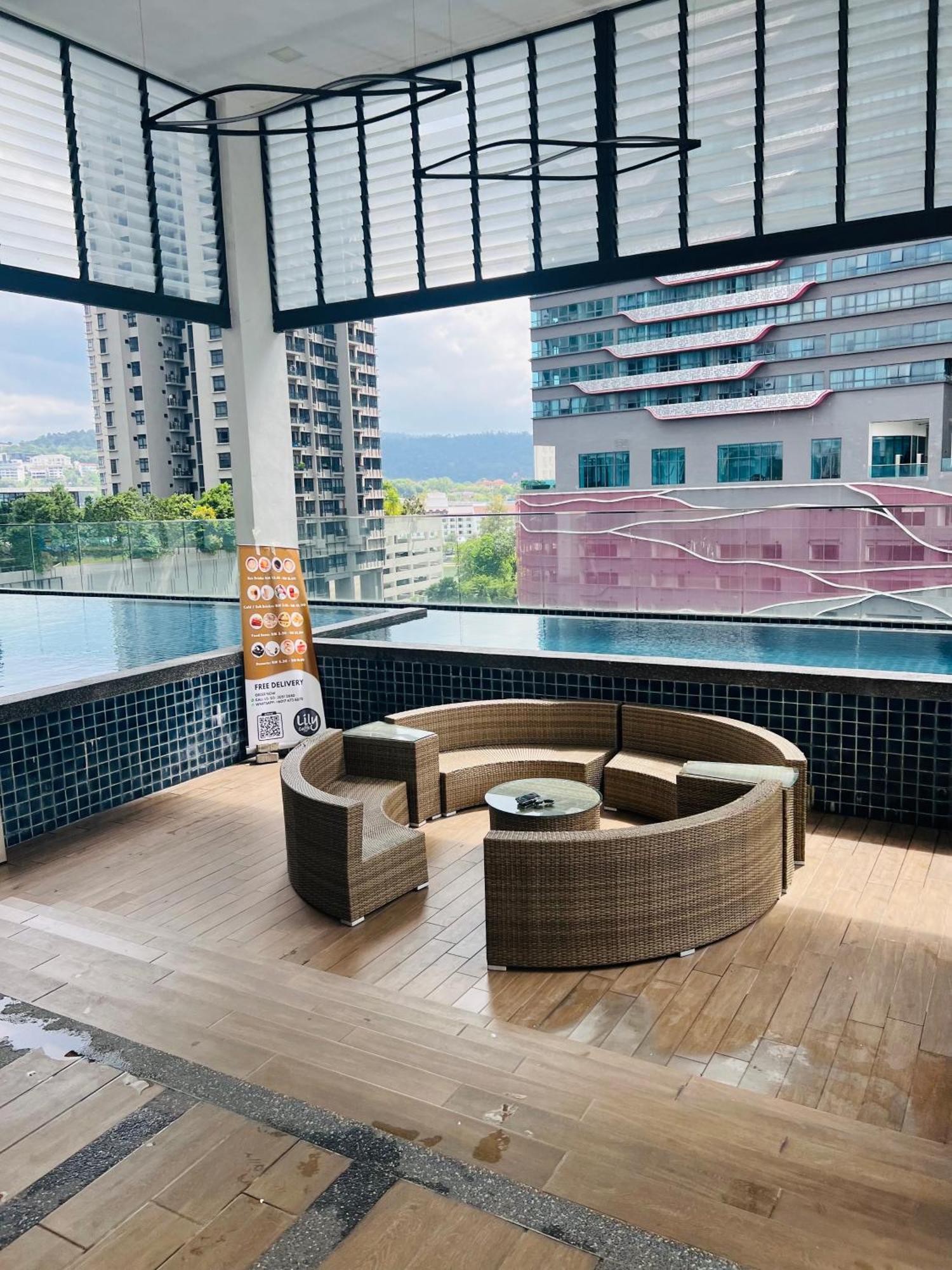 Reizz By D'amour Apartemen